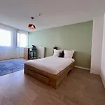 شقة فندقية Uxco Le Spot 3*
