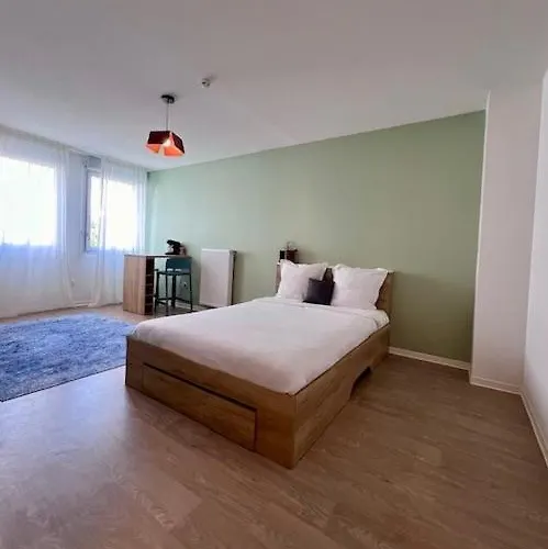 Aparthotel Uxco Le Spot 3*